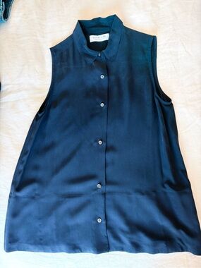 Everlane Navy Sleeveless Button-Down Top